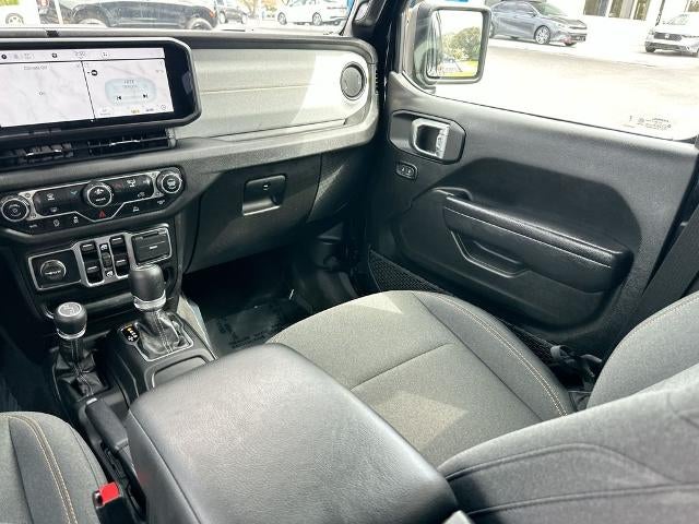 2025 Jeep Wrangler 4-Door Summit 4x4