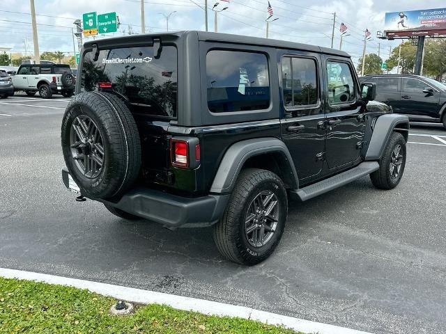 2025 Jeep Wrangler 4-Door Summit 4x4
