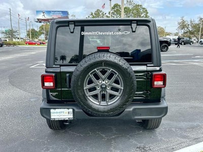 2025 Jeep Wrangler 4-Door Summit 4x4