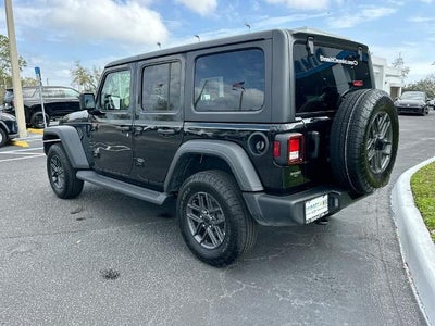2025 Jeep Wrangler 4-Door Summit 4x4