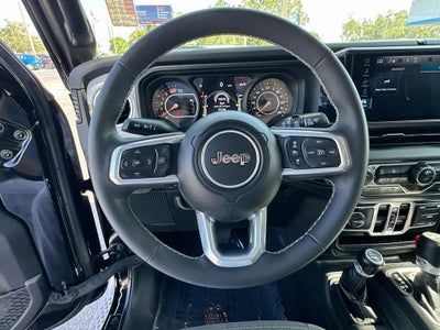 2025 Jeep Wrangler 4-Door Sahara 4x4