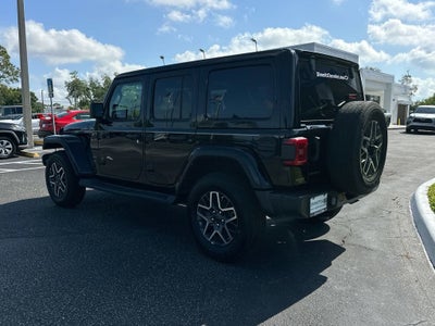 2025 Jeep Wrangler 4-Door Sahara 4x4