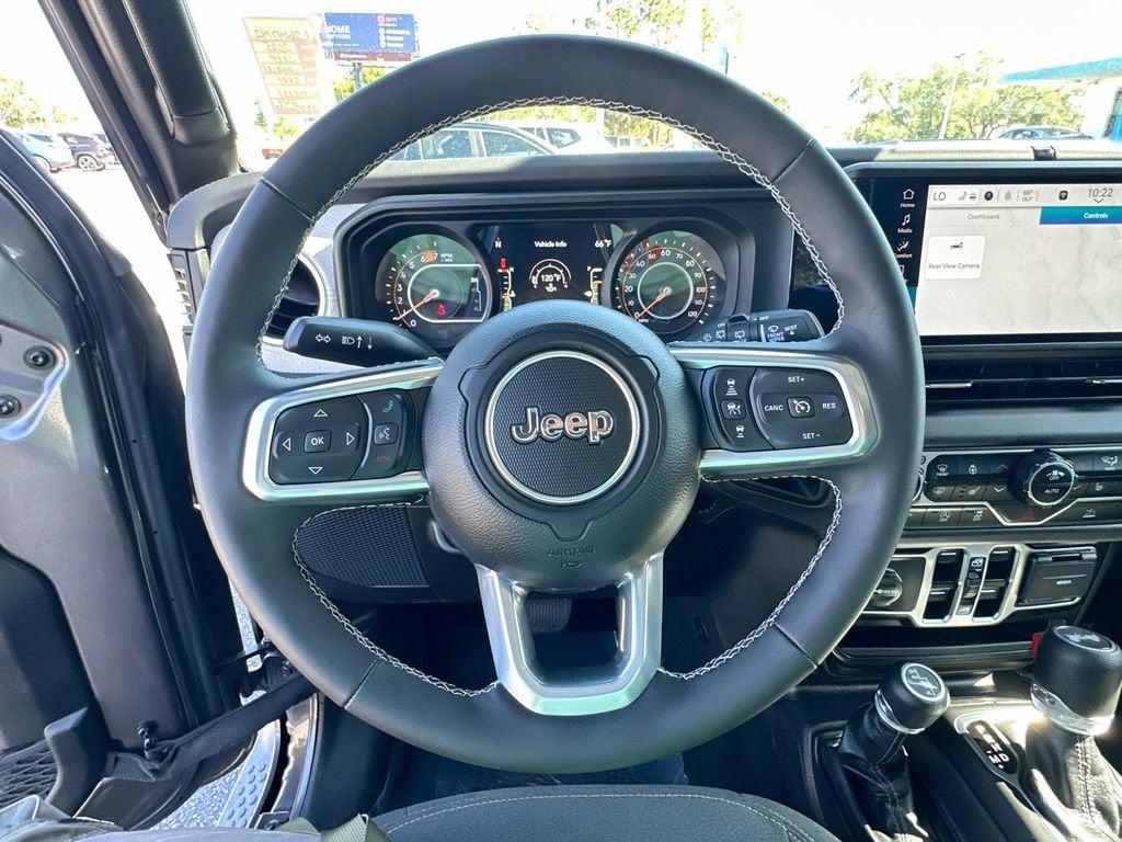 2025 Jeep Wrangler 4-Door Sahara 4x4