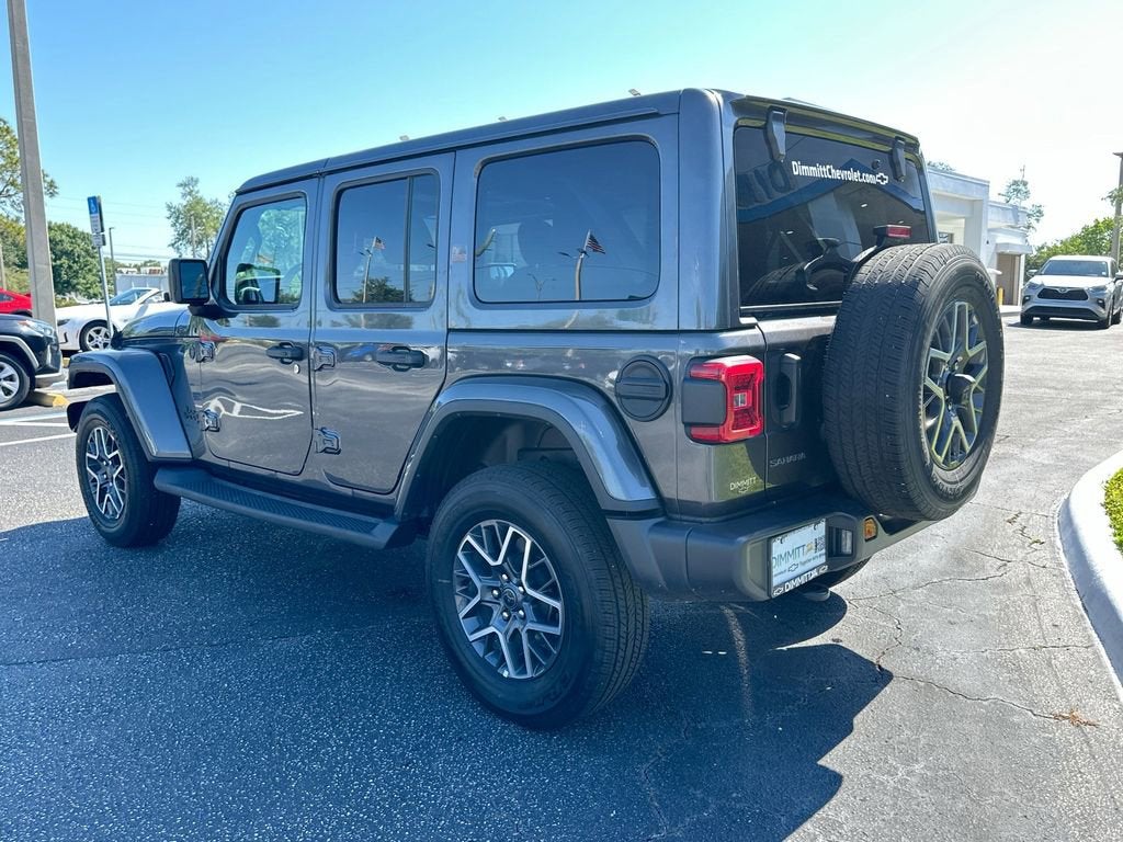 2025 Jeep Wrangler 4-Door Sahara 4x4