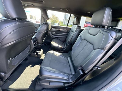 2023 Jeep Grand Cherokee L Altitude 4x4