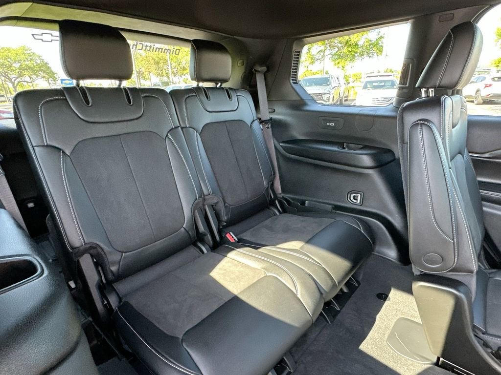2023 Jeep Grand Cherokee L Altitude 4x4