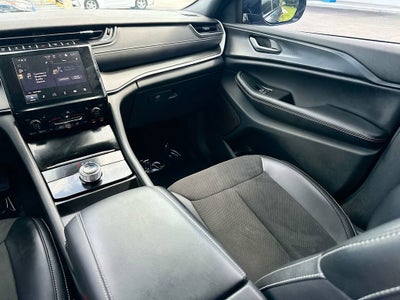 2023 Jeep Grand Cherokee L Altitude X 4x4