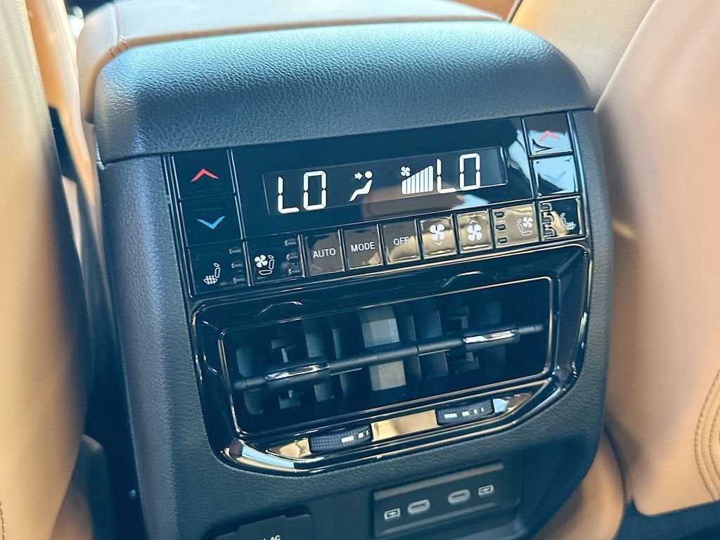 2026 Jeep Grand Cherokee L Summit 4x4