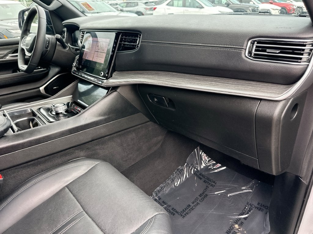 2024 Jeep Wagoneer L Series II - Photo 31