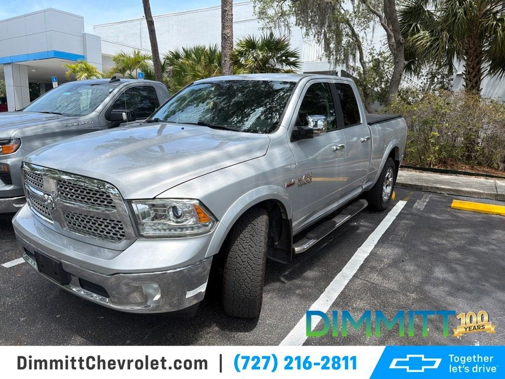 2017 RAM 1500 Laramie Quad Cab 4x4 6'4" Box