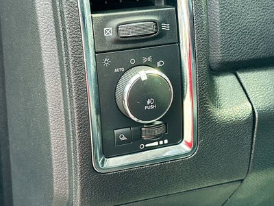 2017 RAM 1500 Laramie Quad Cab 4x4 6'4" Box