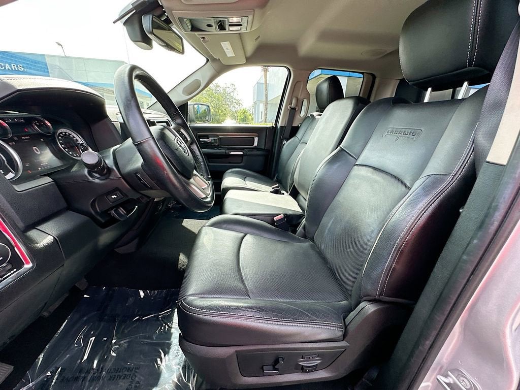 2017 RAM 1500 Laramie Quad Cab 4x4 6'4" Box