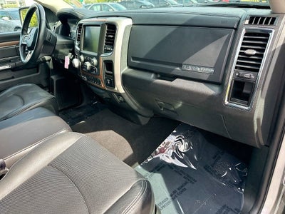 2017 RAM 1500 Laramie Quad Cab 4x4 6'4" Box
