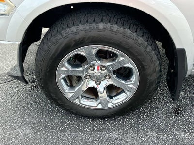 2017 RAM 1500 Laramie Quad Cab 4x4 6'4" Box