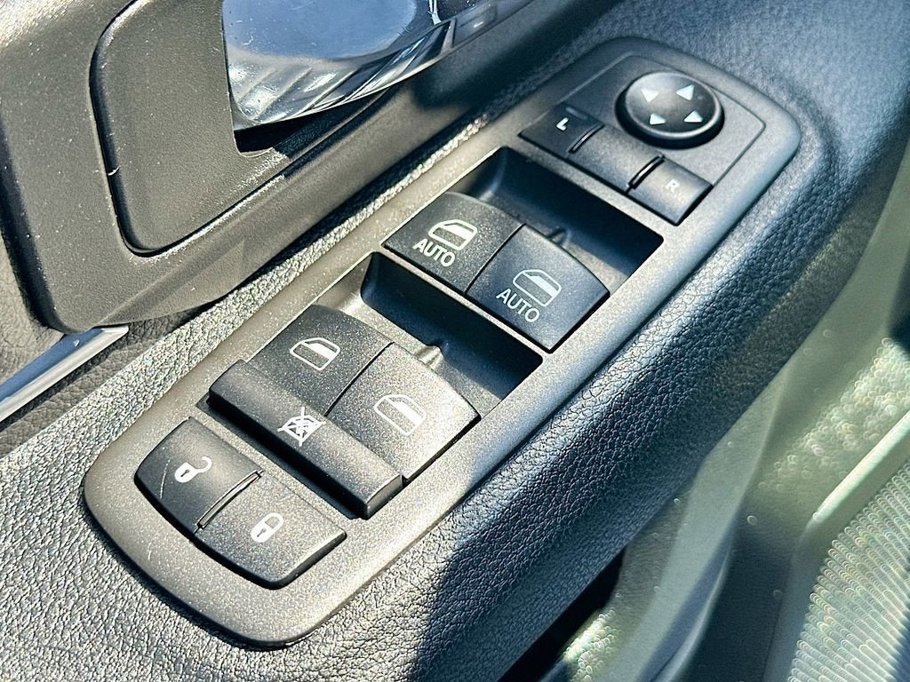 2022 RAM 1500 Classic Warlock Crew Cab 4x4 5'7" Box