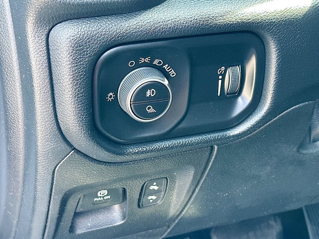 2020 RAM 1500 Rebel Crew Cab 4x4 5'7" Box
