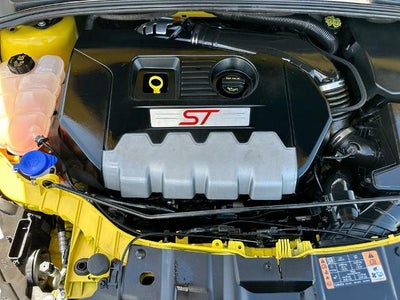 2017 Ford Focus ST ST