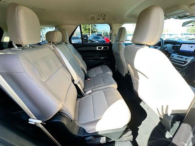 2022 Ford Explorer Base