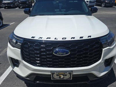 2025 Ford Explorer ST-Line