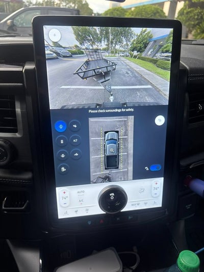 2025 Ford F-150 Lightning Flash