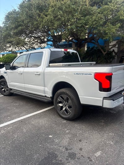 2025 Ford F-150 Lightning Flash