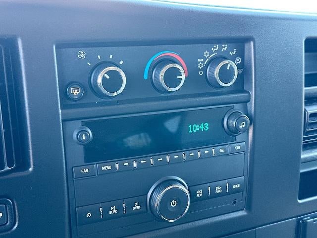 2023 Chevrolet Express Passenger 3500 1LS