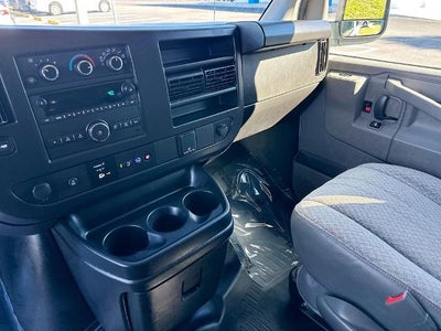 2023 Chevrolet Express Passenger 3500 1LS