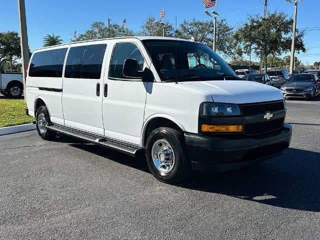 2023 Chevrolet Express Passenger 3500 1LS