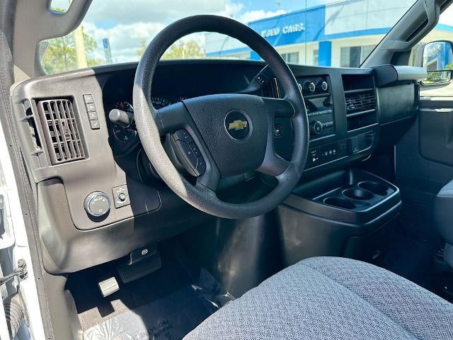 2024 Chevrolet Express Passenger 3500 1LT