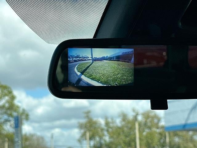 2024 Chevrolet Express Passenger 3500 1LT