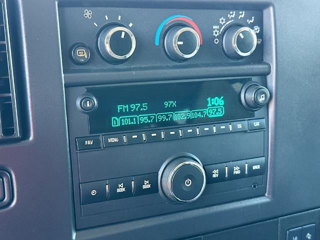 2024 Chevrolet Express Passenger 3500 1LT