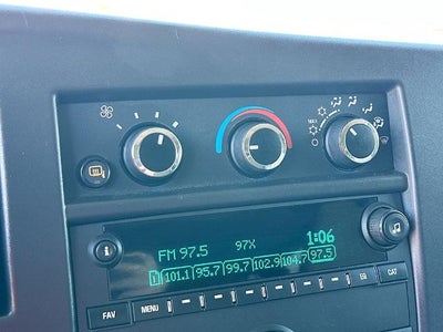 2024 Chevrolet Express Passenger 3500 1LT