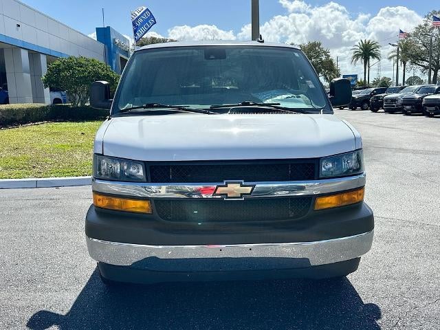 2024 Chevrolet Express Passenger 3500 1LT