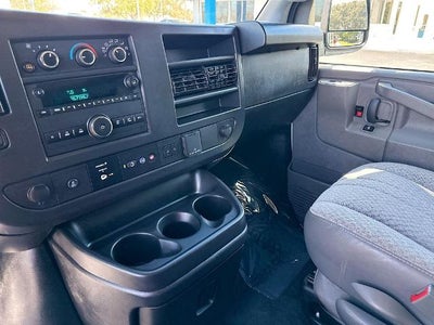 2024 Chevrolet Express Passenger 3500 1LT