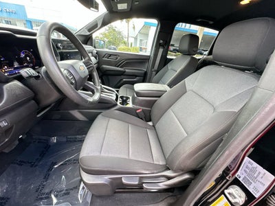 2025 Chevrolet Colorado WT/LT
