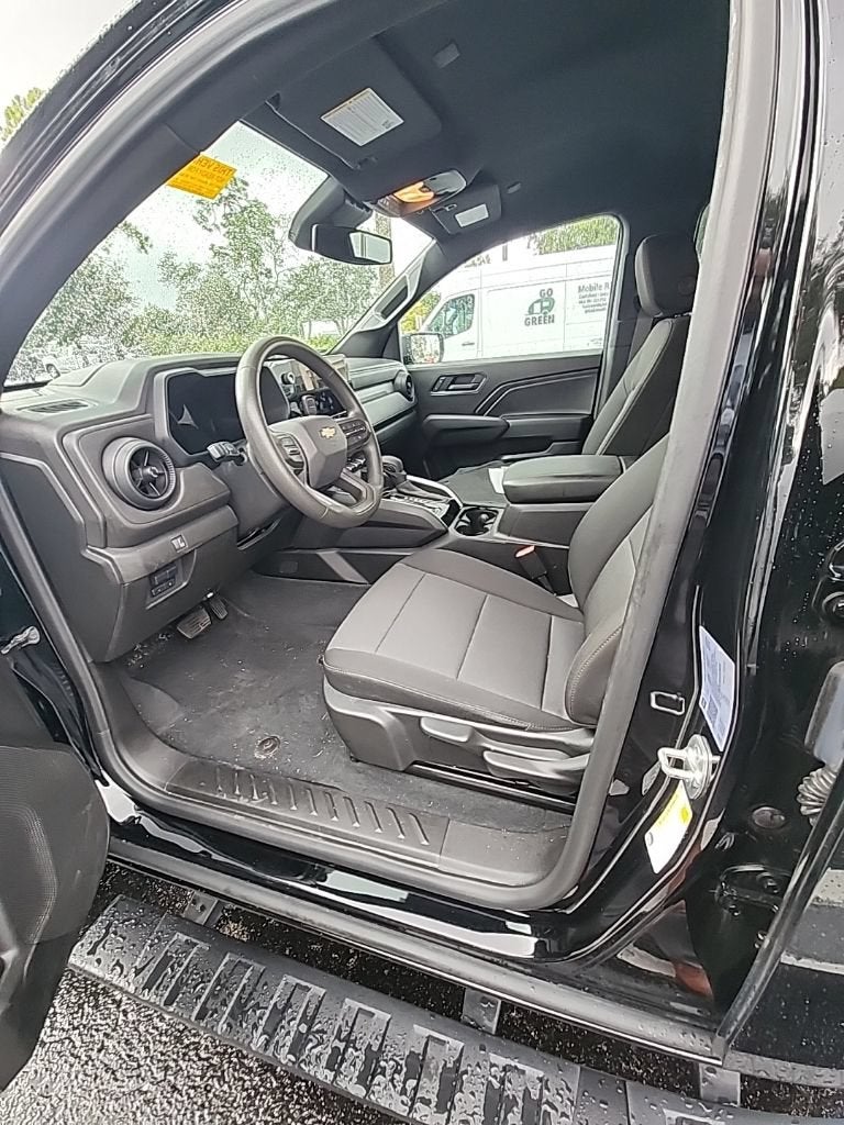2025 Chevrolet Colorado WT/LT