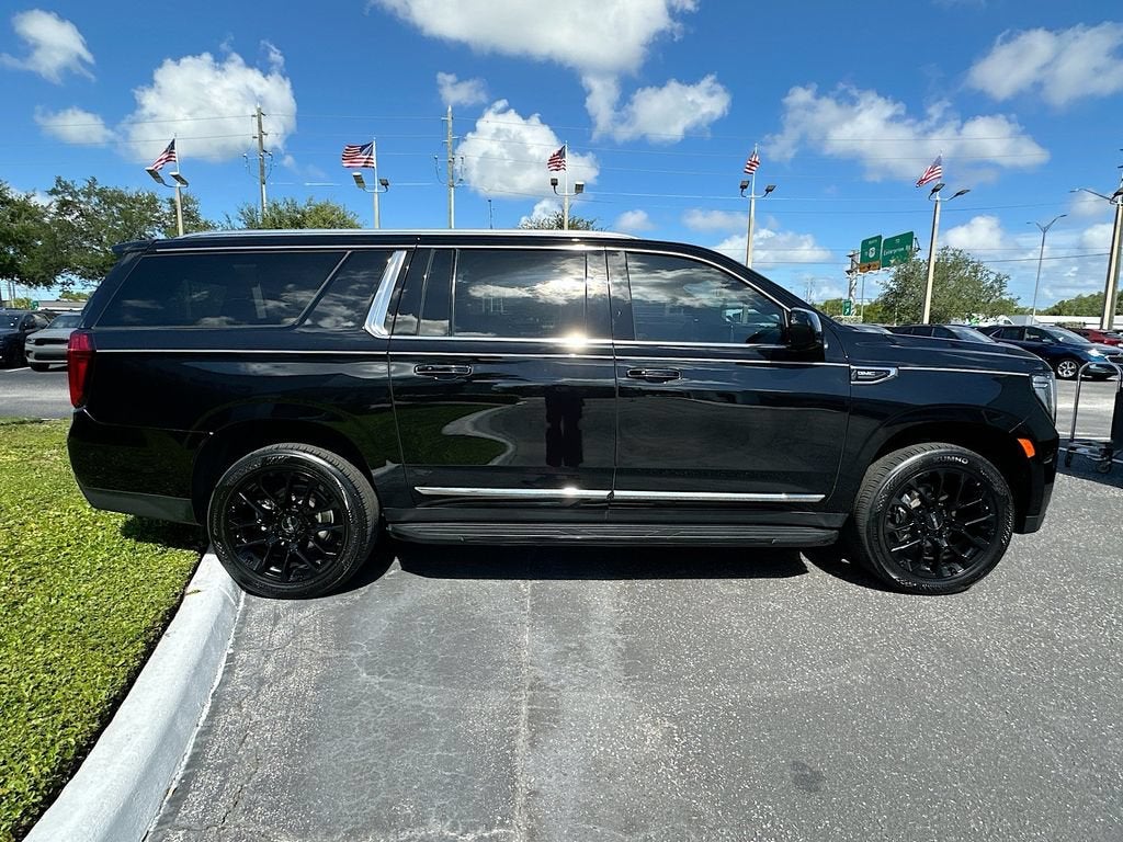 2023 GMC Yukon XL SLT