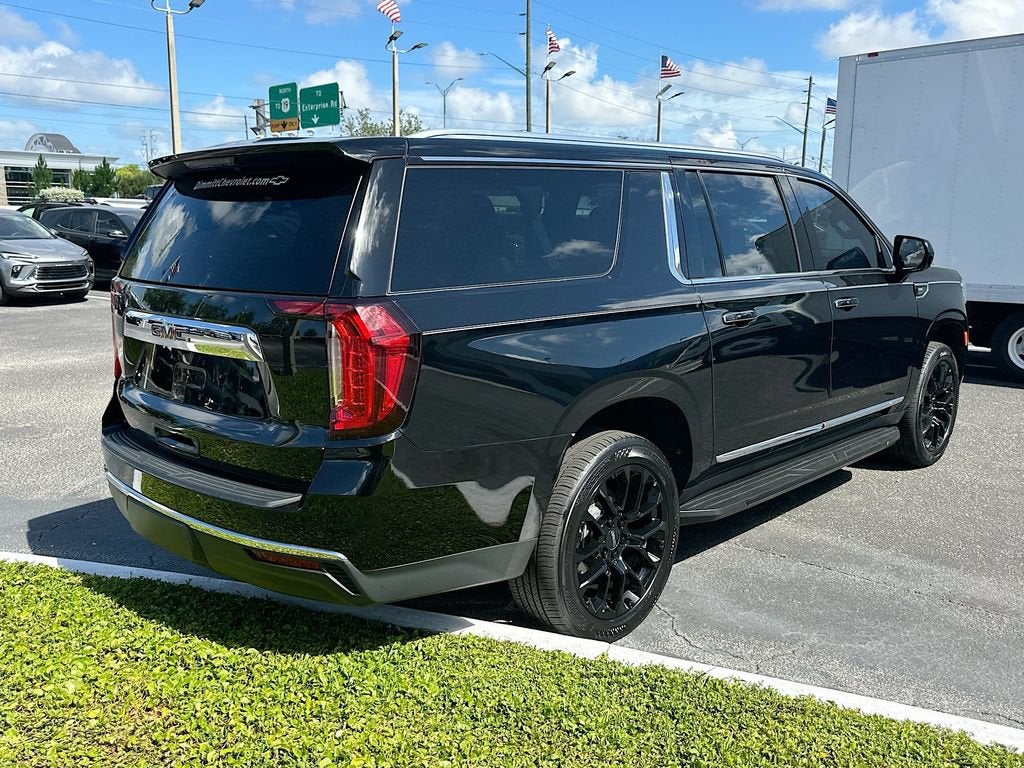 2023 GMC Yukon XL SLT