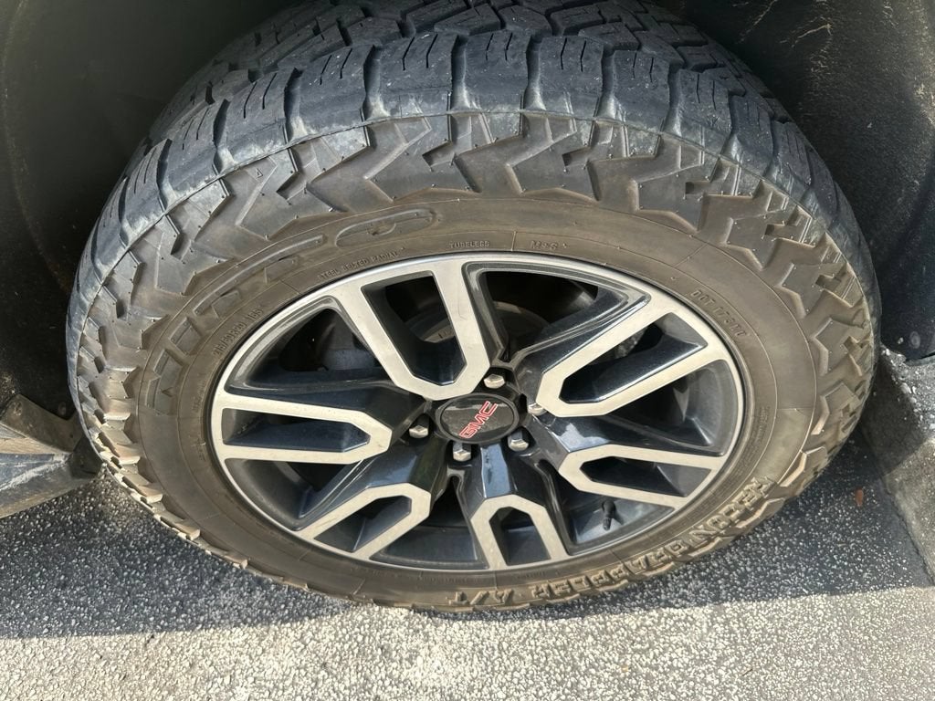 2021 GMC Yukon XL AT4