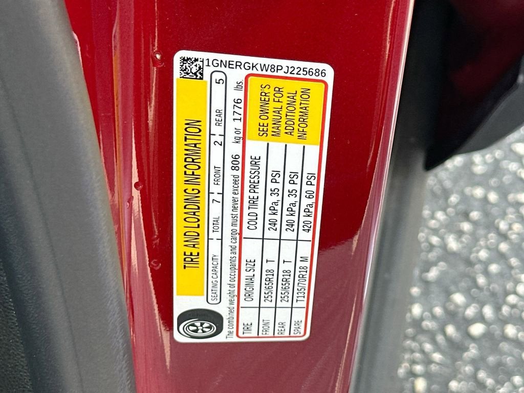 2023 Chevrolet Traverse LT Cloth