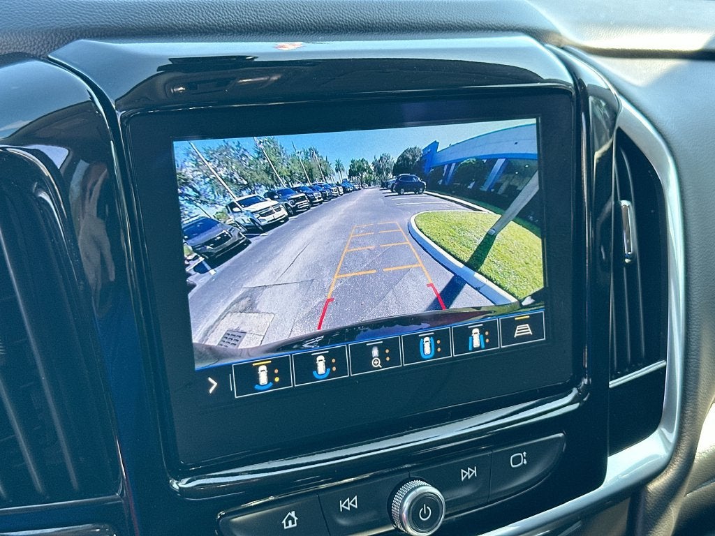 2021 Chevrolet Traverse LT Leather