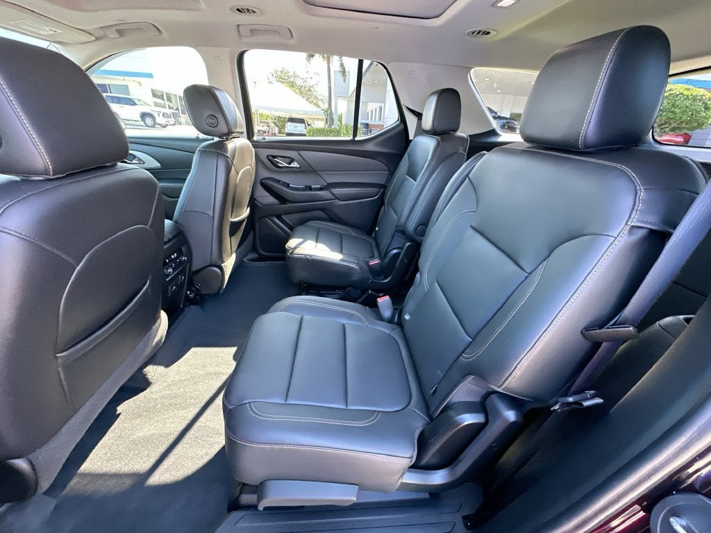 2021 Chevrolet Traverse LT Leather