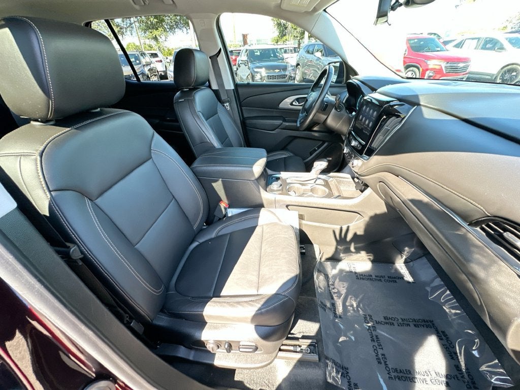 2021 Chevrolet Traverse LT Leather