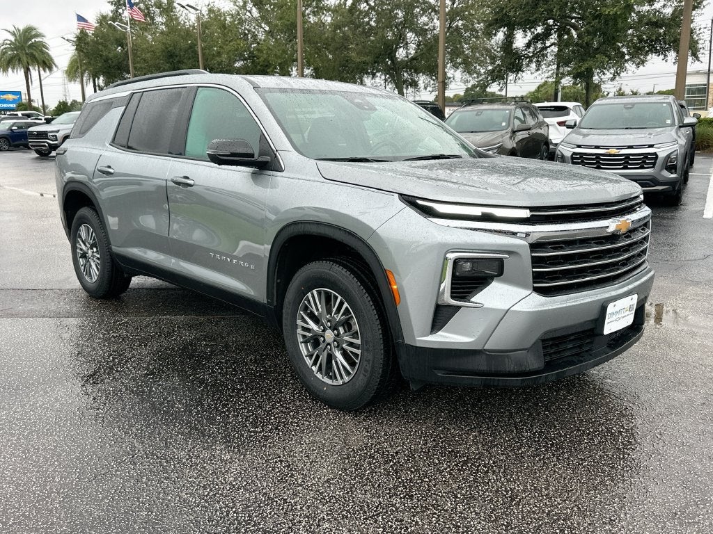 2024 Chevrolet Traverse LT