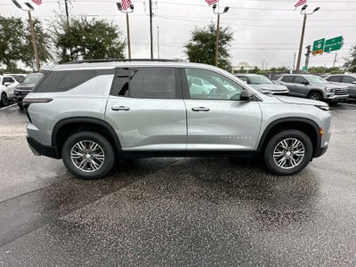 2024 Chevrolet Traverse LT