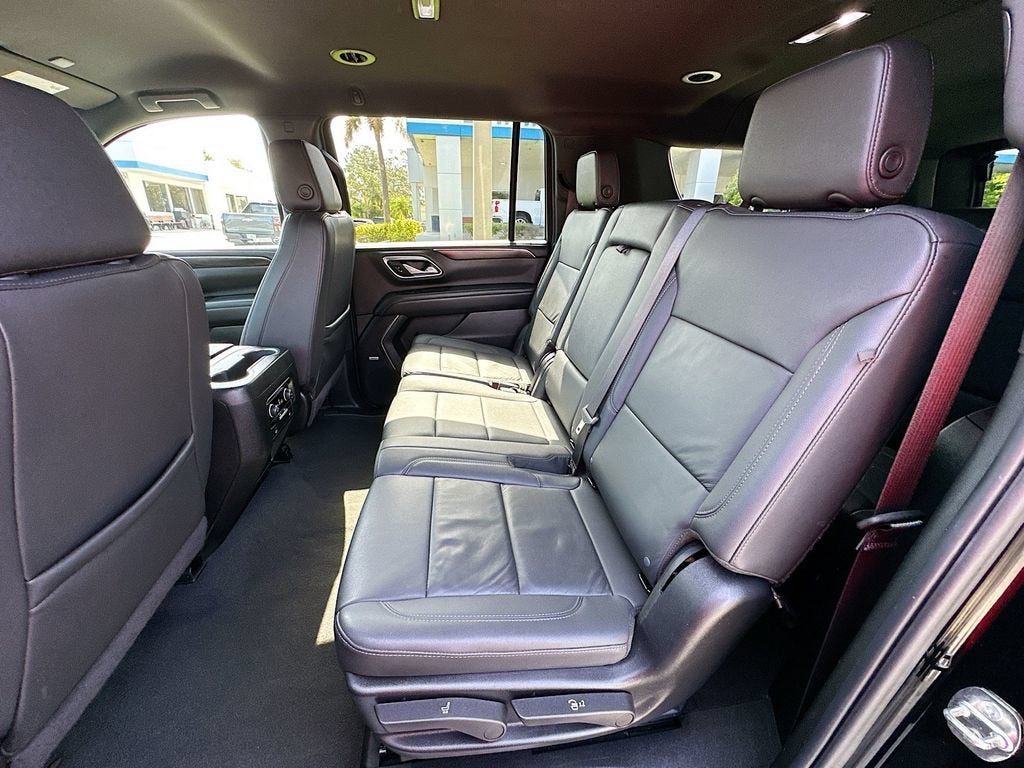 2024 Chevrolet Suburban LT