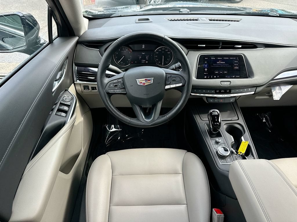 2023 Cadillac XT4 Luxury