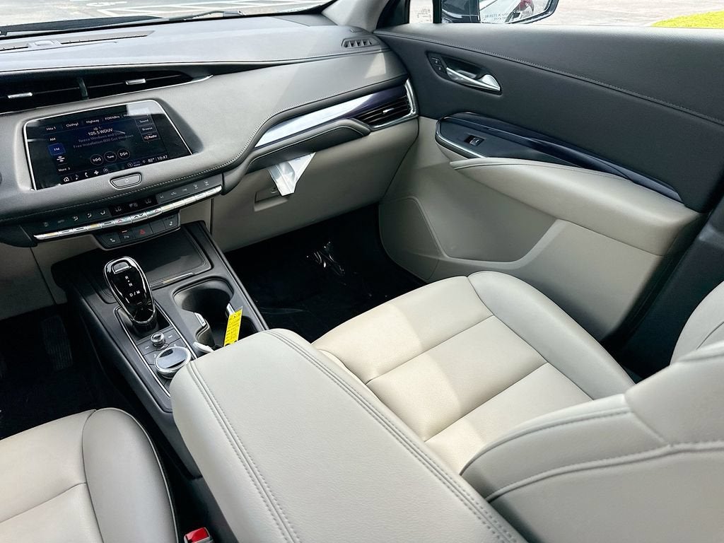 2023 Cadillac XT4 Luxury