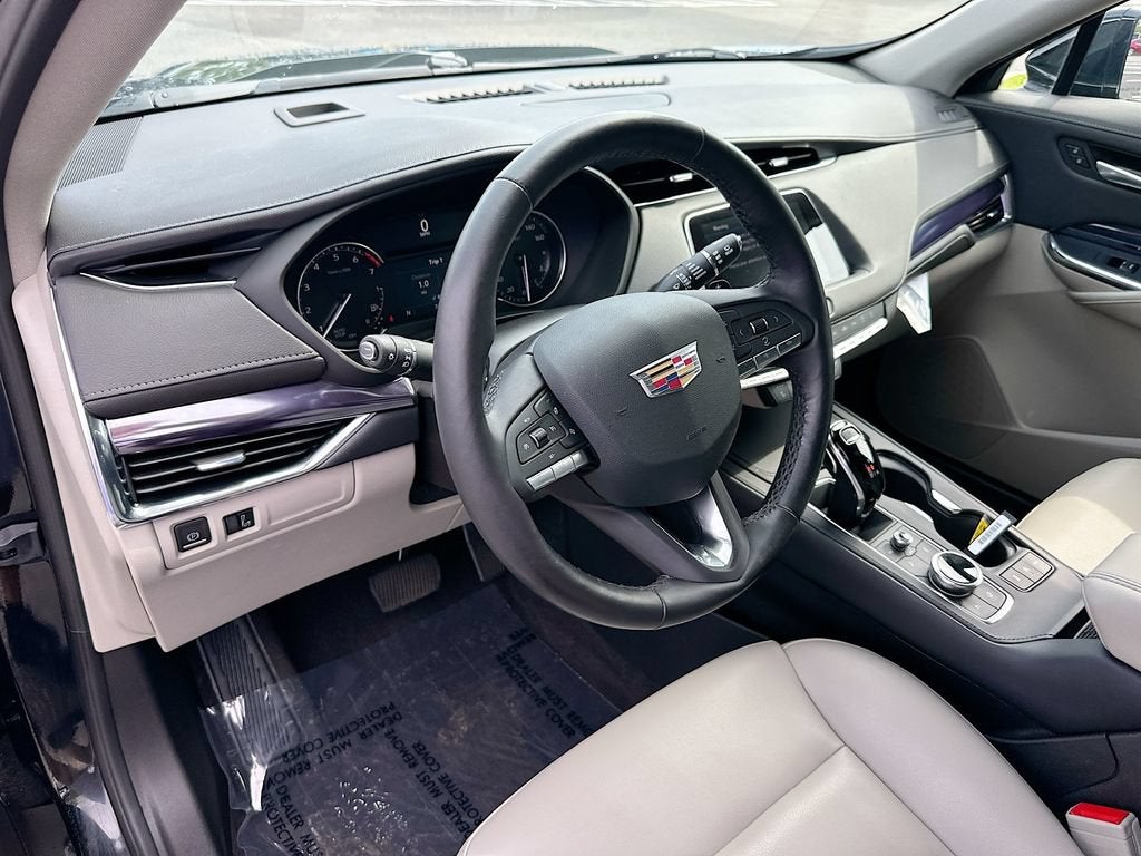 2023 Cadillac XT4 Luxury