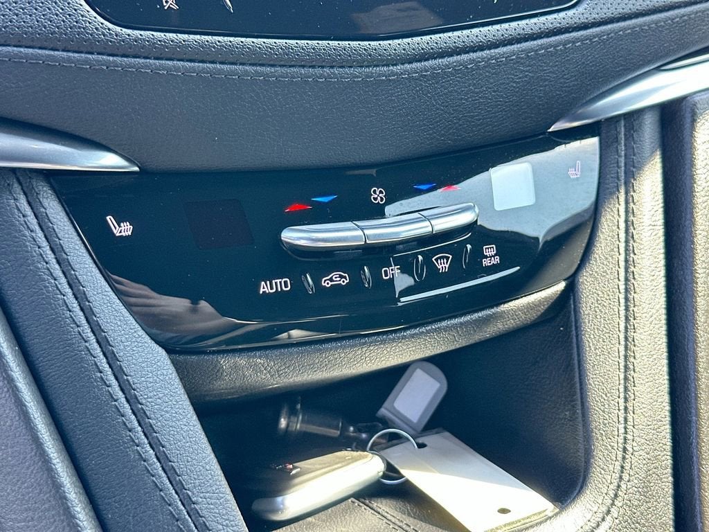 2022 Cadillac XT6 Luxury